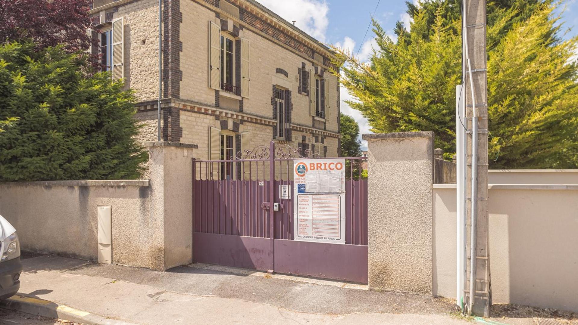 Bonappart 11 - Charme Napoleonien & Confort Troyes Exterior photo