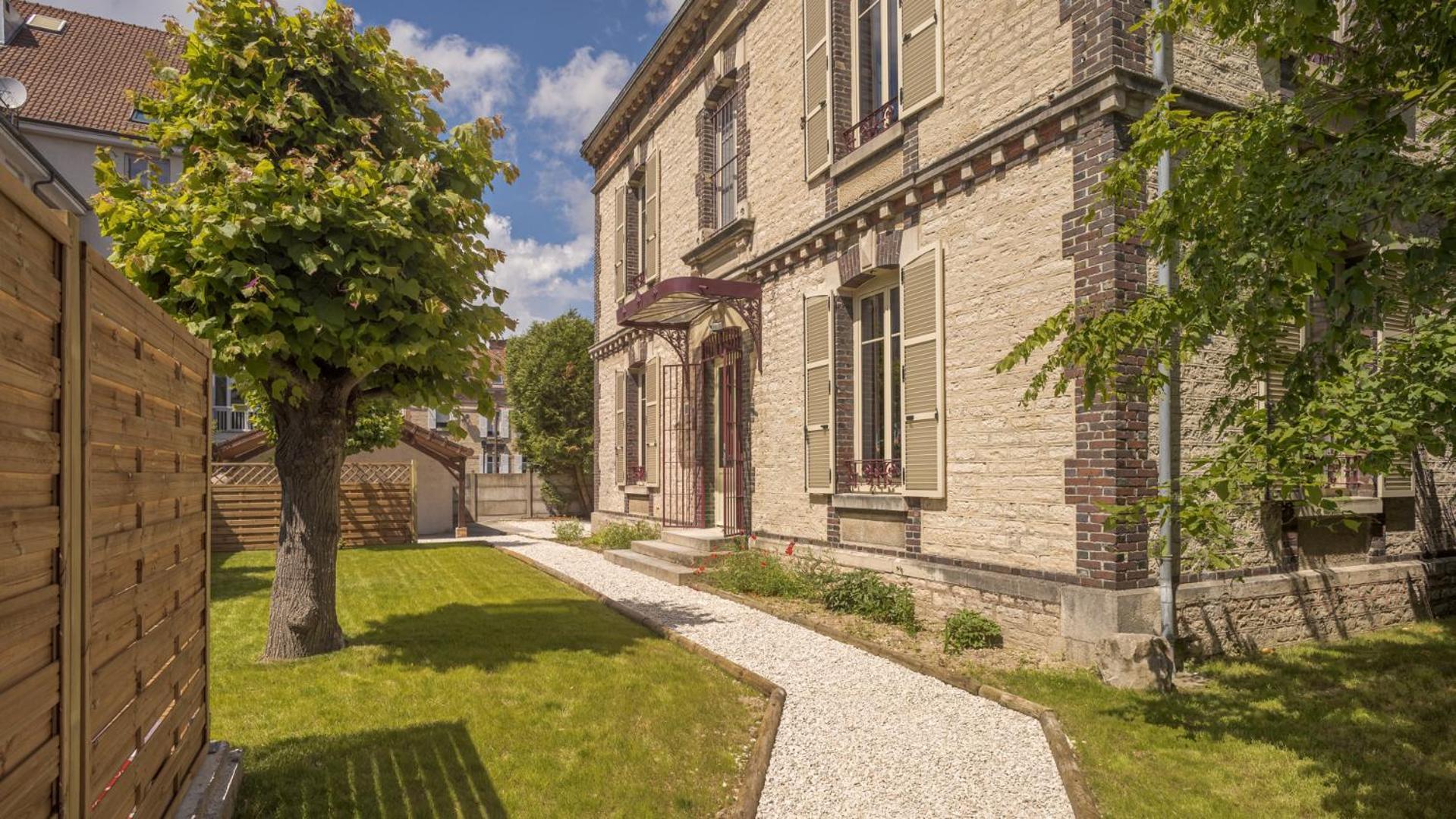 Bonappart 11 - Charme Napoleonien & Confort Troyes Exterior photo